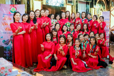 Gặp mặt - Chia tay cám bộ quản lý luân chuyển công tác, giáo viên nghỉ hưu.