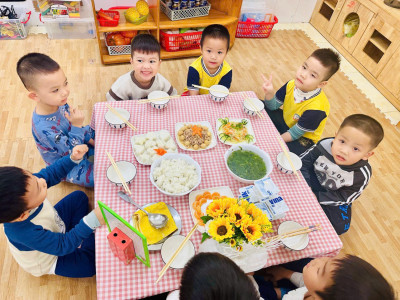 Thay đổi hình thức tổ chức bữa ăn cho trẻ tại trường MN Yên Hòa